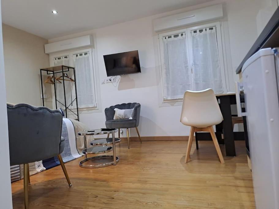 Ferienwohnung 24H Course/Moto/ Oasis / Antares Le Mans Exterior foto